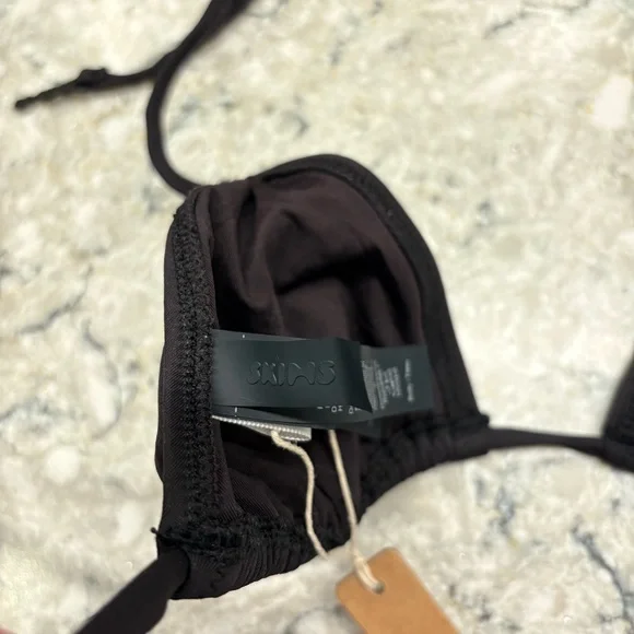 SKIMS Signature Swim Triangle Bikini Top with Logo Accents NWT Small Rare - Picture 7 of 9